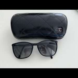 Authentic Chanel cat eye sunglasses style 5277
